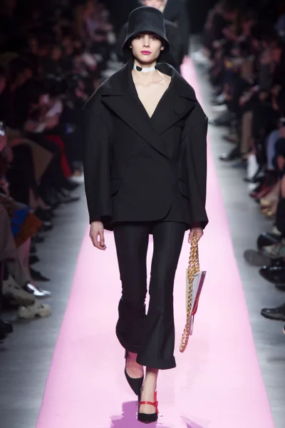 Look 18